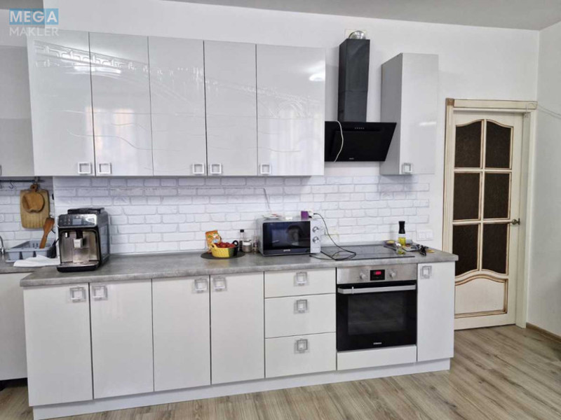 Продаж 2 кімнатної квартири (72/38/27), 3 пов. 9 пов. будинку, <a class="location-link" href="/kiev/" title="Недвижимость Київ">Київ</a>, <a class="location-link" href="/kiev/dneprovskij/" title="Недвижимость Дніпровський район">Дніпровський р-н</a>, Соборности просп., 17 (изображение 7)