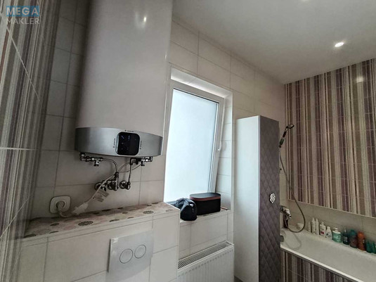 Продаж дома, 2&nbsp;поверху, 113&nbsp;кв.м, 3&nbsp;кімнати, ділянка 3&nbsp;сотки, <a class="location-link" href="/kiev/" title="Недвижимость Київ">Київ</a>, <a class="location-link" href="/kiev/solomenskij/" title="Недвижимость Солом'янський район">Солом'янський р-н</a>, Павла Потоцького вул., 85 (изображение 10)