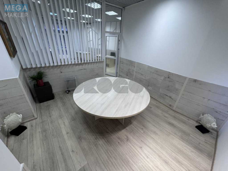 Оренда комерційної нерухомості, 80&nbsp;кв.м, под офис, <a class="location-link" href="/kiev/" title="Недвижимость Київ">Київ</a>, <a class="location-link" href="/kiev/pecherskij/" title="Недвижимость Печерський район">Печерський р-н</a>, Євгена Коновальця вул., 36-Д (изображение 4)