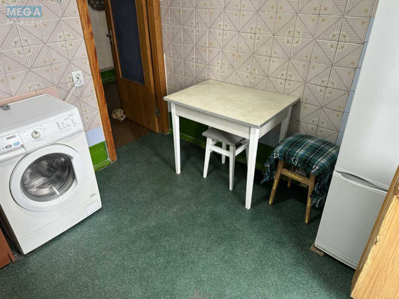 Оренда 1 кімнатної квартири, <a class="location-link" href="/kiev/" title="Недвижимость Київ">Київ</a>, <a class="location-link" href="/kiev/darnickij/" title="Недвижимость Дарницький район">Дарницький р-н</a>, Здолбунівська вул., 5 (изображение 10)