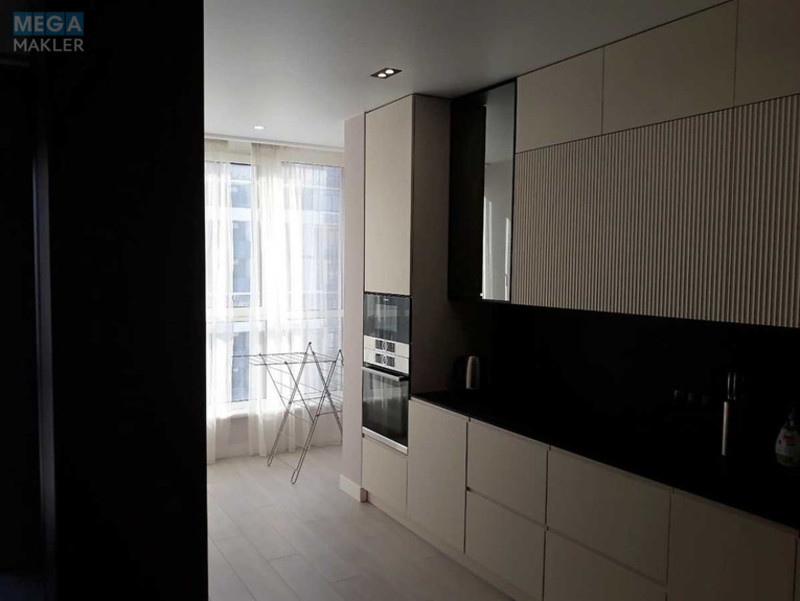 Продаж 4 кімнатної квартири (142/80/30), 9 пов. 10 пов. будинку, <a class="location-link" href="/kiev/" title="Недвижимость Київ">Київ</a>, <a class="location-link" href="/kiev/goloseevskij/" title="Недвижимость Голосіївський район">Голосіївський р-н</a>, Метрологическая ул., 15а (изображение 4)