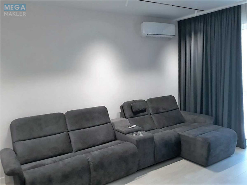 Продаж 4 кімнатної квартири (142/80/30), 9 пов. 10 пов. будинку, <a class="location-link" href="/kiev/" title="Недвижимость Київ">Київ</a>, <a class="location-link" href="/kiev/goloseevskij/" title="Недвижимость Голосіївський район">Голосіївський р-н</a>, Метрологическая ул., 15а (изображение 8)