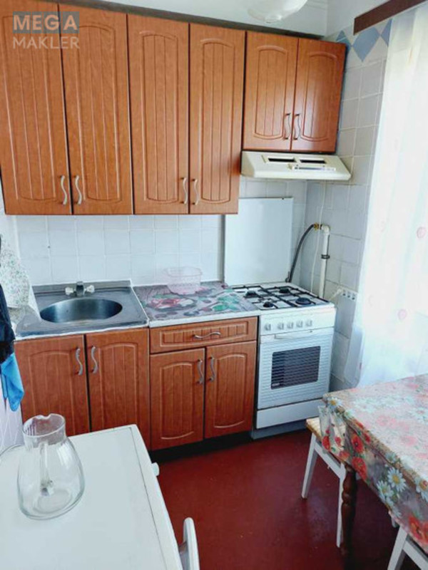 Продаж 2 кімнатної квартири (45/32/7), 9 пов. 9 пов. будинку, <a class="location-link" href="/kiev/" title="Недвижимость Київ">Київ</a>, <a class="location-link" href="/kiev/obolonskij/" title="Недвижимость Оболонський район">Оболонський р-н</a>, Кирилловская ул., 146 (изображение 8)