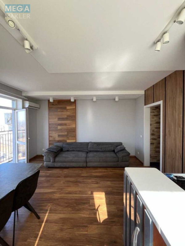 Оренда 3 кімнатної квартири, <a class="location-link" href="/kiev/" title="Недвижимость Київ">Київ</a>, <a class="location-link" href="/kiev/dneprovskij/" title="Недвижимость Дніпровський район">Дніпровський р-н</a>, Перова бульв., 10а (изображение 2)