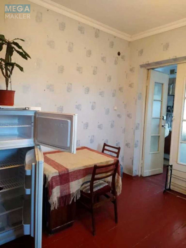 Оренда кімнати (підселення), <a class="location-link" href="/kiev/" title="Недвижимость Київ">Київ</a>, <a class="location-link" href="/kiev/pecherskij/" title="Недвижимость Печерський район">Печерський р-н</a>, Менделеева ул., 45 (изображение 2)