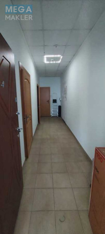 Оренда комерційної нерухомості, 71&nbsp;кв.м, под офис, <a class="location-link" href="/uzhgorod/" title="Недвижимость Ужгород">Ужгород</a>, Легоцького, 48 (изображение 10)