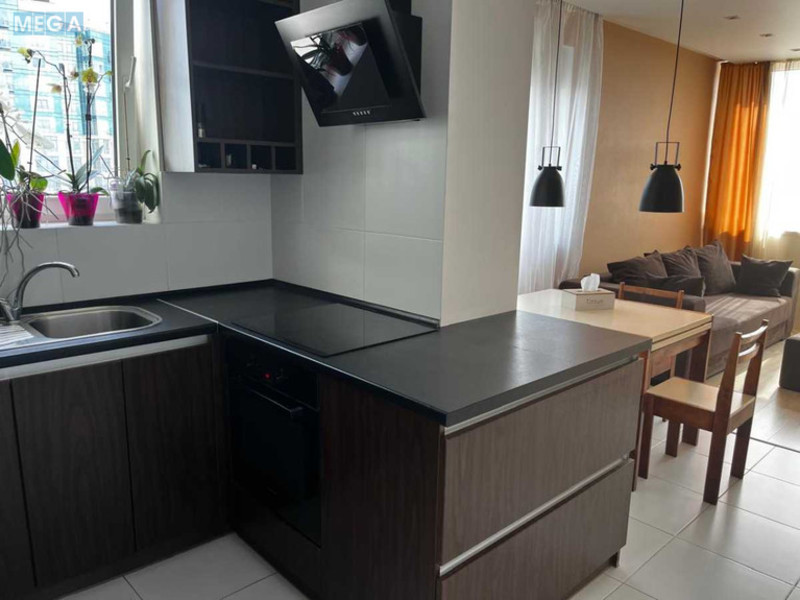 Оренда 3 кімнатної квартири, <a class="location-link" href="/kiev/" title="Недвижимость Київ">Київ</a>, <a class="location-link" href="/kiev/shevchenkovskij/" title="Недвижимость Шевченківський район">Шевченківський р-н</a>, Юрия Ильенко ул., 51Б (изображение 9)