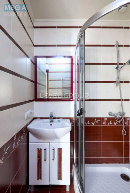 Продаж 2 кімнатної квартири (60/45/5), 1 пов. 5 пов. будинку, <a class="location-link" href="/kiev/" title="Недвижимость Київ">Київ</a>, <a class="location-link" href="/kiev/pecherskij/" title="Недвижимость Печерський район">Печерський р-н</a>, Шелковичная ул., 18б (изображение 12)