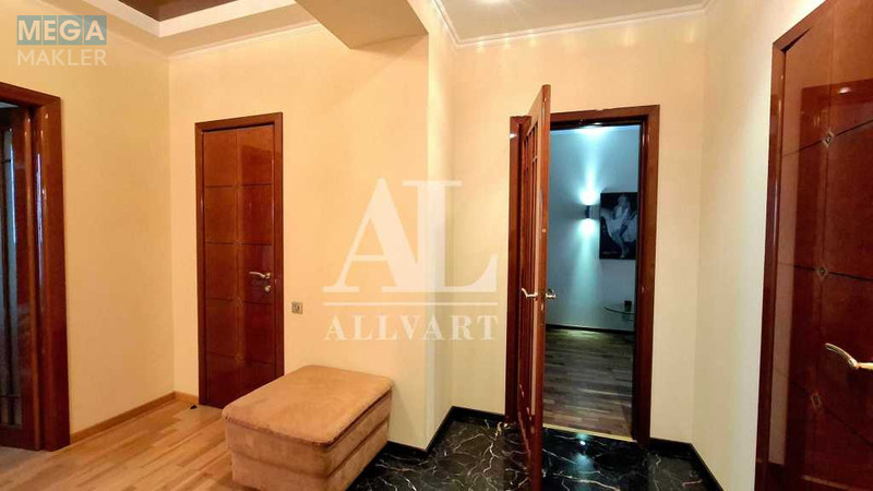 Продаж 3 кімнатної квартири (147,7/?/12), 4 пов. 7 пов. будинку, <a class="location-link" href="/kiev/" title="Недвижимость Київ">Київ</a>, <a class="location-link" href="/kiev/pecherskij/" title="Недвижимость Печерський район">Печерський р-н</a>, Велика Васильківська пл., 67/7 (изображение 8)