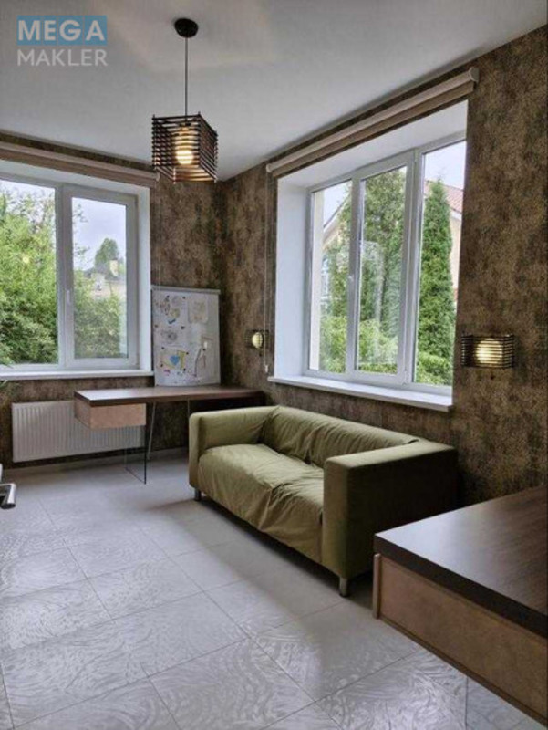 Продаж дома, 3&nbsp;поверху, 363&nbsp;кв.м, 4&nbsp;кімнати, ділянка 6&nbsp;соток, <a class="location-link" href="/kiev/" title="Недвижимость Київ">Київ</a>, <a class="location-link" href="/kiev/svyatoshinskij/" title="Недвижимость Святошинський район">Святошинський р-н</a>, Берковецкая ул. (изображение 5)