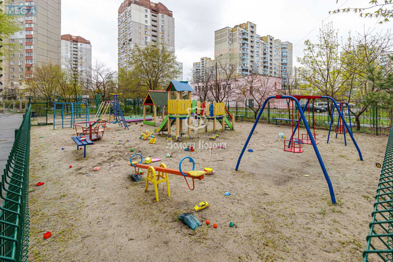 Продаж 3 кімнатної квартири (101/56/13), 5 пов. 18 пов. будинку, <a class="location-link" href="/kiev/" title="Недвижимость Київ">Київ</a>, <a class="location-link" href="/kiev/darnickij/" title="Недвижимость Дарницький район">Дарницький р-н</a>, Анни Ахматової вул., 16б (изображение 20)