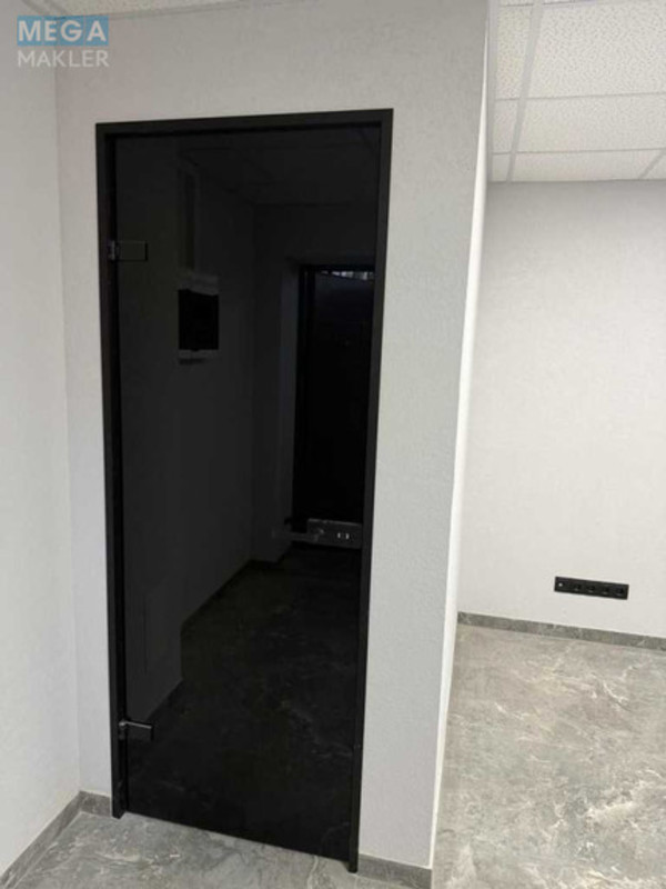 Оренда комерційної нерухомості, 30&nbsp;кв.м, под офис, <a class="location-link" href="/kiev/" title="Недвижимость Київ">Київ</a>, <a class="location-link" href="/kiev/goloseevskij/" title="Недвижимость Голосіївський район">Голосіївський р-н</a>, Передова вул., 3 (изображение 7)