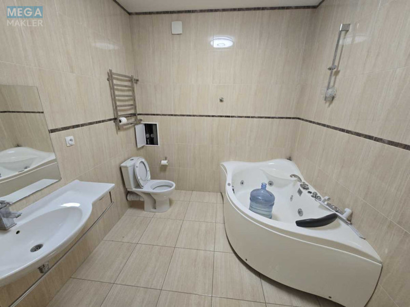 Продаж 4 кімнатної квартири (160/100/20), 5 пов. 9 пов. будинку, <a class="location-link" href="/kiev/" title="Недвижимость Київ">Київ</a>, <a class="location-link" href="/kiev/dneprovskij/" title="Недвижимость Дніпровський район">Дніпровський р-н</a>, Раисы Окипной ул., 4 (изображение 12)