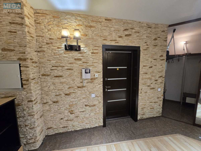 Продаж 4 кімнатної квартири (160/100/20), 5 пов. 9 пов. будинку, <a class="location-link" href="/kiev/" title="Недвижимость Київ">Київ</a>, <a class="location-link" href="/kiev/dneprovskij/" title="Недвижимость Дніпровський район">Дніпровський р-н</a>, Раисы Окипной ул., 4 (изображение 18)