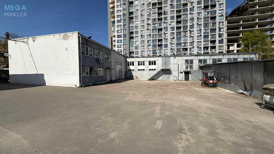 Продаж комерційної нерухомості, 3&nbsp;000&nbsp;кв.м, под склад, <a class="location-link" href="/kiev/" title="Недвижимость Київ">Київ</a>, <a class="location-link" href="/kiev/goloseevskij/" title="Недвижимость Голосіївський район">Голосіївський р-н</a>, Науки просп., 57 (изображение 4)