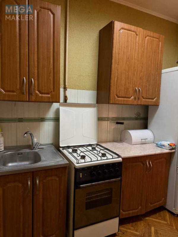 Оренда кімнати (підселення), <a class="location-link" href="/kiev/" title="Недвижимость Київ">Київ</a>, <a class="location-link" href="/kiev/solomenskij/" title="Недвижимость Солом'янський район">Солом'янський р-н</a>, Максима Кривоноса вул., 10 (изображение 4)