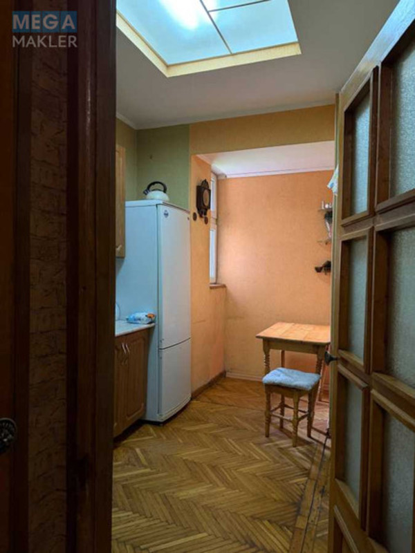 Оренда кімнати (підселення), <a class="location-link" href="/kiev/" title="Недвижимость Київ">Київ</a>, <a class="location-link" href="/kiev/solomenskij/" title="Недвижимость Солом'янський район">Солом'янський р-н</a>, Максима Кривоноса вул., 10 (изображение 6)