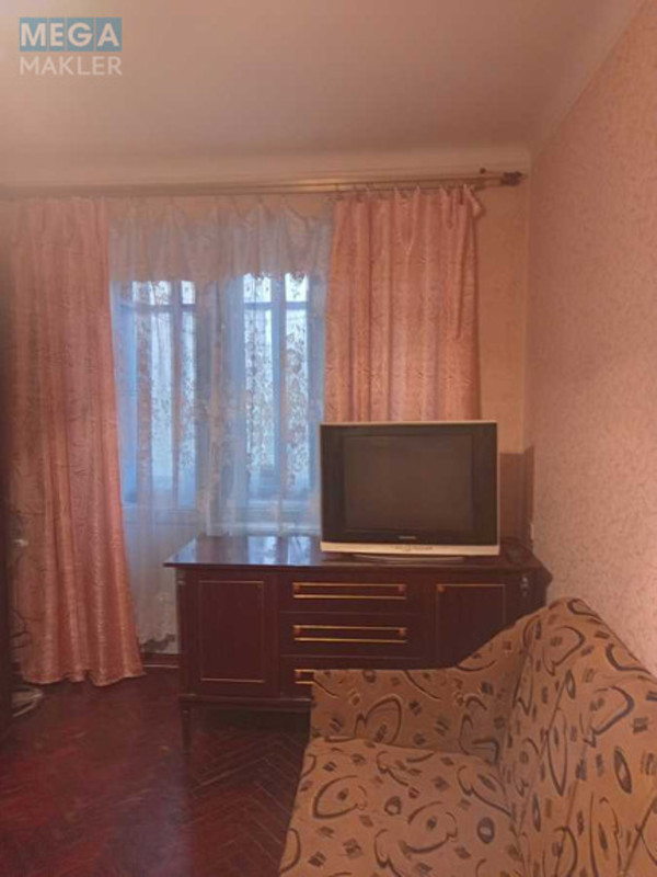 Оренда 3 кімнатної квартири, <a class="location-link" href="/kiev/" title="Недвижимость Київ">Київ</a>, <a class="location-link" href="/kiev/solomenskij/" title="Недвижимость Солом'янський район">Солом'янський р-н</a>, Авиаконструктора Антонова ул., 15 (изображение 3)