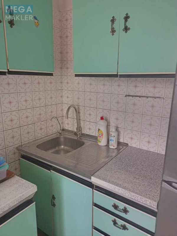 Оренда 3 кімнатної квартири, <a class="location-link" href="/kiev/" title="Недвижимость Київ">Київ</a>, <a class="location-link" href="/kiev/solomenskij/" title="Недвижимость Солом'янський район">Солом'янський р-н</a>, Авиаконструктора Антонова ул., 15 (изображение 12)