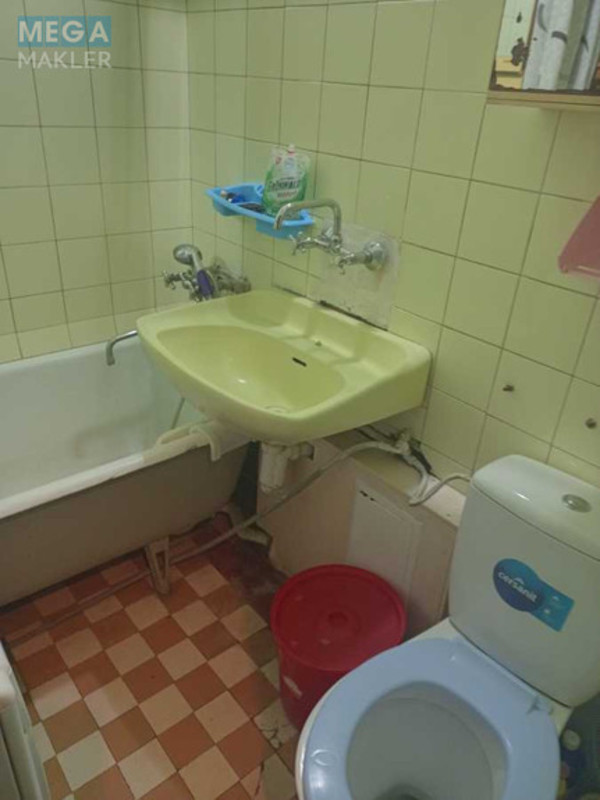 Оренда 3 кімнатної квартири, <a class="location-link" href="/kiev/" title="Недвижимость Київ">Київ</a>, <a class="location-link" href="/kiev/solomenskij/" title="Недвижимость Солом'янський район">Солом'янський р-н</a>, Авиаконструктора Антонова ул., 15 (изображение 15)