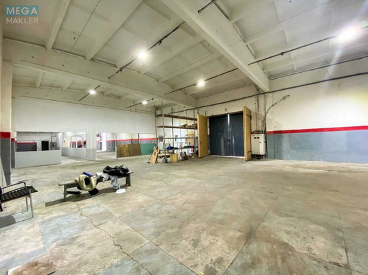 Оренда комерційної нерухомості, 610&nbsp;кв.м, под склад, <a class="location-link" href="/kiev/" title="Недвижимость Київ">Київ</a>, <a class="location-link" href="/kiev/solomenskij/" title="Недвижимость Солом'янський район">Солом'янський р-н</a>, Ушинского ул. (изображение 2)