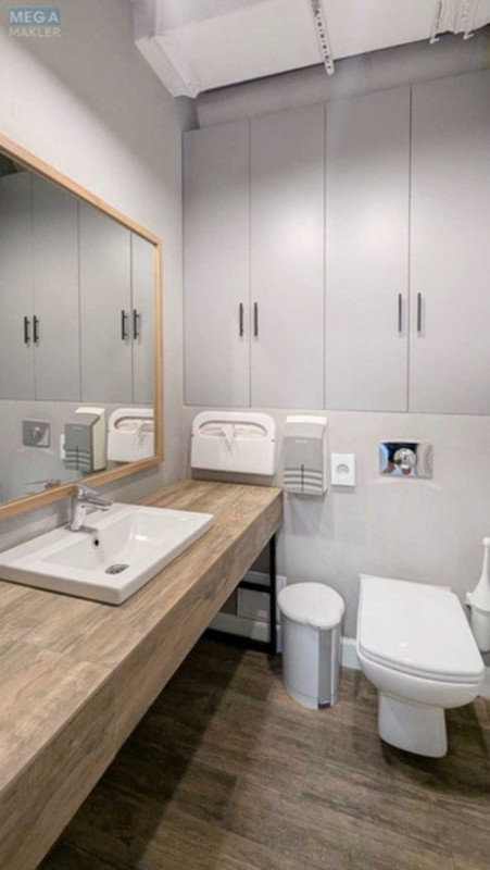 Оренда комерційної нерухомості, 98&nbsp;кв.м, <a class="location-link" href="/kiev/" title="Недвижимость Київ">Київ</a>, <a class="location-link" href="/kiev/shevchenkovskij/" title="Недвижимость Шевченківський район">Шевченківський р-н</a>, Глибочицька вул., 32в (изображение 21)