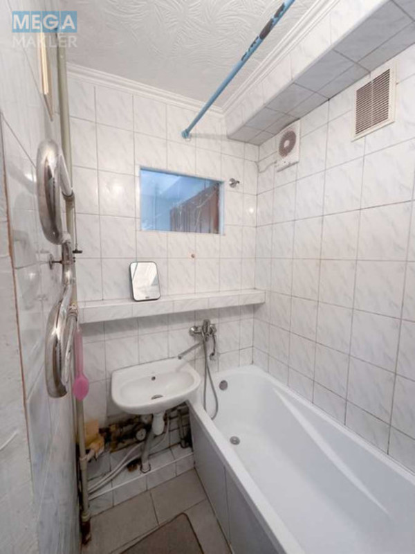 Продаж 2 кімнатної квартири (45/30/7), 3 пов. 5 пов. будинку, <a class="location-link" href="/kiev/" title="Недвижимость Київ">Київ</a>, <a class="location-link" href="/kiev/shevchenkovskij/" title="Недвижимость Шевченківський район">Шевченківський р-н</a>, Ігоря Турчина вул., 12в (изображение 6)