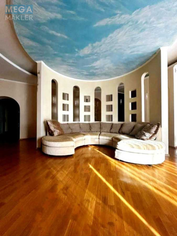 Оренда 4 кімнатні квартири, <a class="location-link" href="/kiev/" title="Недвижимость Київ">Київ</a>, <a class="location-link" href="/kiev/podolskij/" title="Недвижимость Подільський район">Подільський р-н</a>, Волоська вул., 12в (изображение 3)