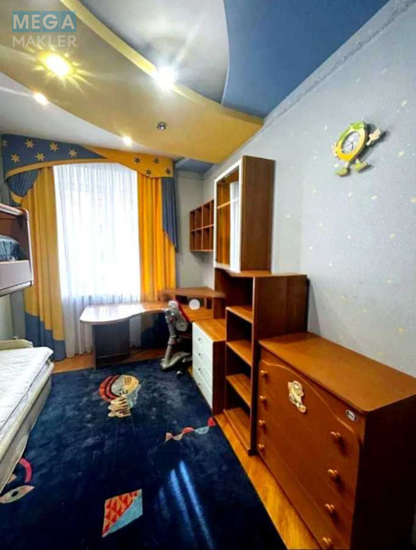 Оренда 4 кімнатні квартири, <a class="location-link" href="/kiev/" title="Недвижимость Київ">Київ</a>, <a class="location-link" href="/kiev/podolskij/" title="Недвижимость Подільський район">Подільський р-н</a>, Волоська вул., 12в (изображение 5)