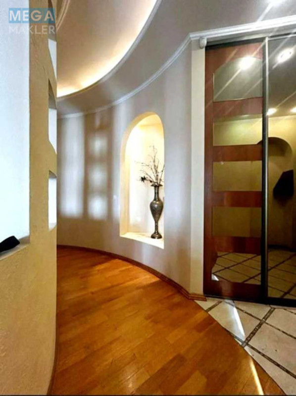 Оренда 4 кімнатні квартири, <a class="location-link" href="/kiev/" title="Недвижимость Київ">Київ</a>, <a class="location-link" href="/kiev/podolskij/" title="Недвижимость Подільський район">Подільський р-н</a>, Волоська вул., 12в (изображение 6)