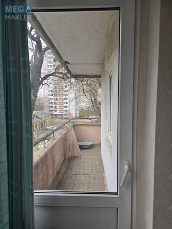 Продаж 2 кімнатної квартири (60/34/8), 3 пов. 9 пов. будинку, <a class="location-link" href="/kiev/" title="Недвижимость Київ">Київ</a>, <a class="location-link" href="/kiev/svyatoshinskij/" title="Недвижимость Святошинський район">Святошинський р-н</a>, Николая Ушакова ул., 12 (изображение 10)