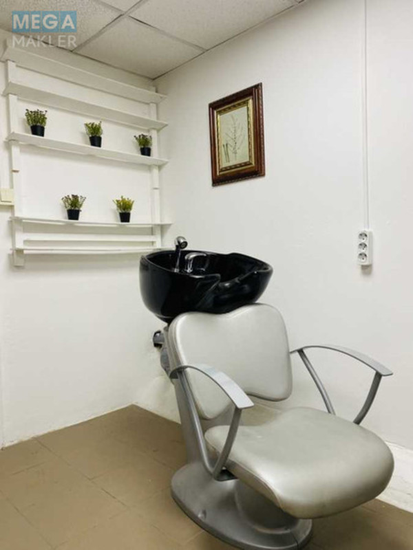 Оренда комерційної нерухомості, 46&nbsp;кв.м, <a class="location-link" href="/kiev/" title="Недвижимость Київ">Київ</a>, <a class="location-link" href="/kiev/dneprovskij/" title="Недвижимость Дніпровський район">Дніпровський р-н</a>, Раїси Окіпної вул., 4а (изображение 9)