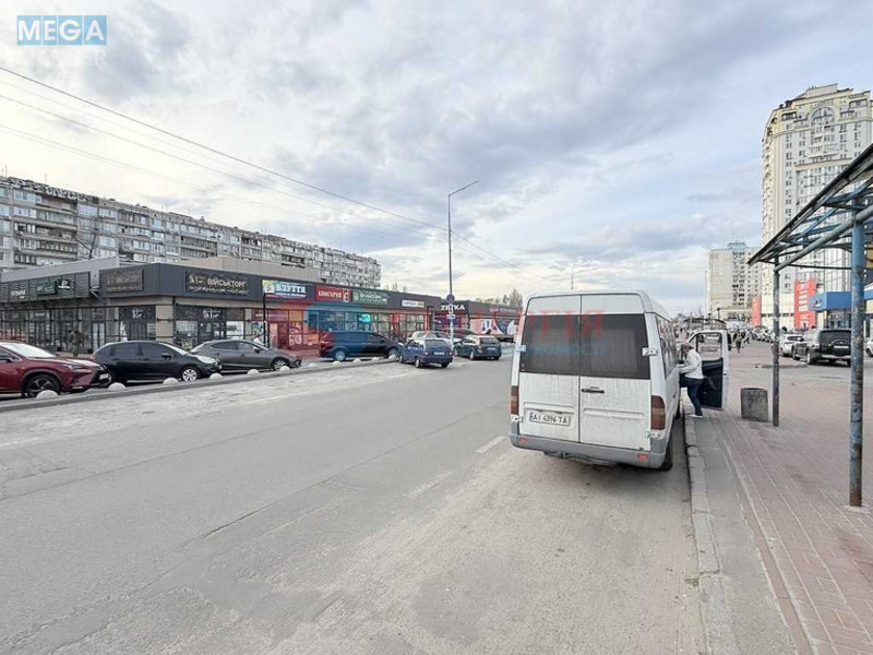 Оренда комерційної нерухомості, 45&nbsp;кв.м, под магазин, <a class="location-link" href="/kiev/" title="Недвижимость Київ">Київ</a>, <a class="location-link" href="/kiev/obolonskij/" title="Недвижимость Оболонський район">Оболонський р-н</a>, Оболонський просп., 51Б (изображение 4)