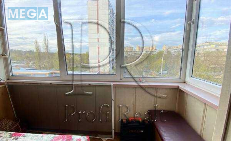 Продаж 3 кімнатної квартири (106/55/15), 5 пов. 9 пов. будинку, <a class="location-link" href="/kiev/" title="Недвижимость Київ">Київ</a>, <a class="location-link" href="/kiev/obolonskij/" title="Недвижимость Оболонський район">Оболонський р-н</a>, Автозаводська вулиця, 99/4 (изображение 4)