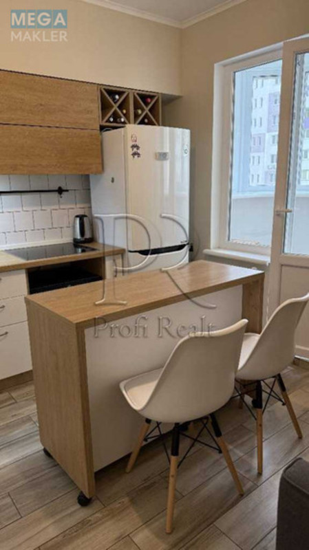 Продаж 1 кімнатної квартири (42/18/10), 15 пов. 25 пов. будинку, <a class="location-link" href="/kiev/" title="Недвижимость Київ">Київ</a>, <a class="location-link" href="/kiev/goloseevskij/" title="Недвижимость Голосіївський район">Голосіївський р-н</a>, Ломоносова вулиця, 36В (изображение 2)