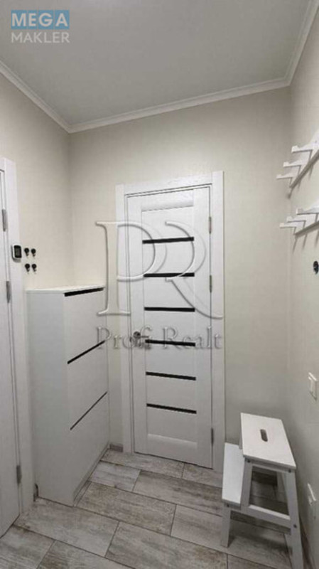 Продаж 1 кімнатної квартири (42/18/10), 15 пов. 25 пов. будинку, <a class="location-link" href="/kiev/" title="Недвижимость Київ">Київ</a>, <a class="location-link" href="/kiev/goloseevskij/" title="Недвижимость Голосіївський район">Голосіївський р-н</a>, Ломоносова вулиця, 36В (изображение 15)