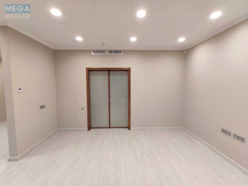 Продаж комерційної нерухомості, 126&nbsp;кв.м, под офис, <a class="location-link" href="/kiev/" title="Недвижимость Київ">Київ</a>, <a class="location-link" href="/kiev/goloseevskij/" title="Недвижимость Голосіївський район">Голосіївський р-н</a>, Жилянская ул., 59 (изображение 13)