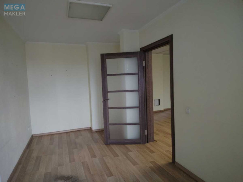 Оренда комерційної нерухомості, 124&nbsp;кв.м, под офис, <a class="location-link" href="/kiev/" title="Недвижимость Київ">Київ</a>, <a class="location-link" href="/kiev/dneprovskij/" title="Недвижимость Дніпровський район">Дніпровський р-н</a>, Георгия Тороповского ул., 37 (изображение 3)