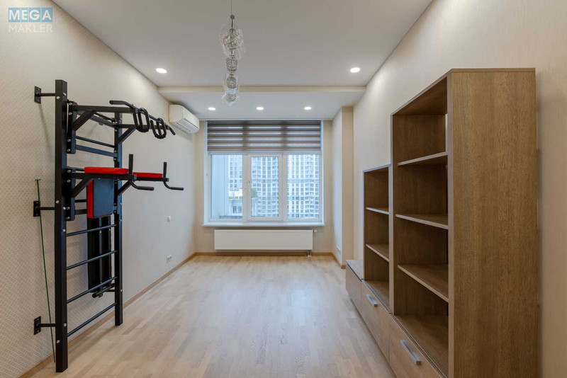 Продаж 4 кімнатної квартири (146/?/?), 16 пов. 22 пов. будинку, <a class="location-link" href="/kiev/" title="Недвижимость Київ">Київ</a>, <a class="location-link" href="/kiev/pecherskij/" title="Недвижимость Печерський район">Печерський р-н</a>, Андрія Верхогляда вул., 16 (изображение 14)