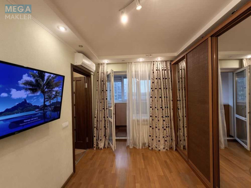 Оренда 1 кімнатної квартири, <a class="location-link" href="/kiev/" title="Недвижимость Київ">Київ</a>, <a class="location-link" href="/kiev/svyatoshinskij/" title="Недвижимость Святошинський район">Святошинський р-н</a>, Берестейский просп., 91 (изображение 22)