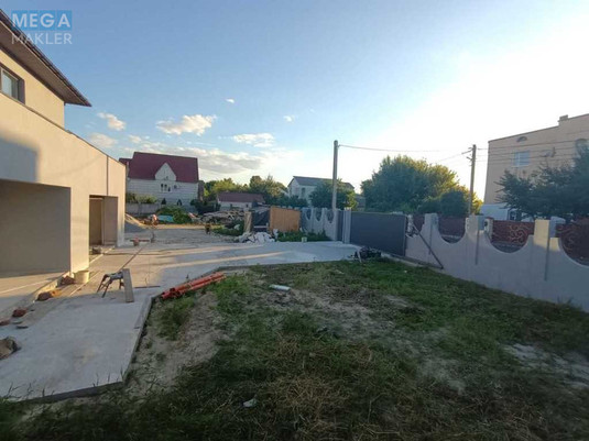 Продаж дома, 2&nbsp;поверху, 267&nbsp;кв.м, 5&nbsp;кімнат, ділянка 10&nbsp;соток, <a class="location-link" href="/pogreby-selo-kv-brovarskij-rajon/" title="Недвижимость Погреби">Погреби</a>, Ратушного, 6 (изображение 9)