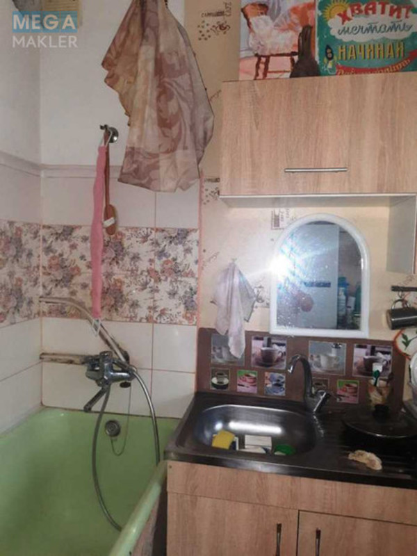 Продаж 1 кімнатної квартири (29/17/6), 2 пов. 5 пов. будинку, <a class="location-link" href="/kiev/" title="Недвижимость Київ">Київ</a>, <a class="location-link" href="/kiev/svyatoshinskij/" title="Недвижимость Святошинський район">Святошинський р-н</a>, Академіка Вернадського бульв., 63 (изображение 4)