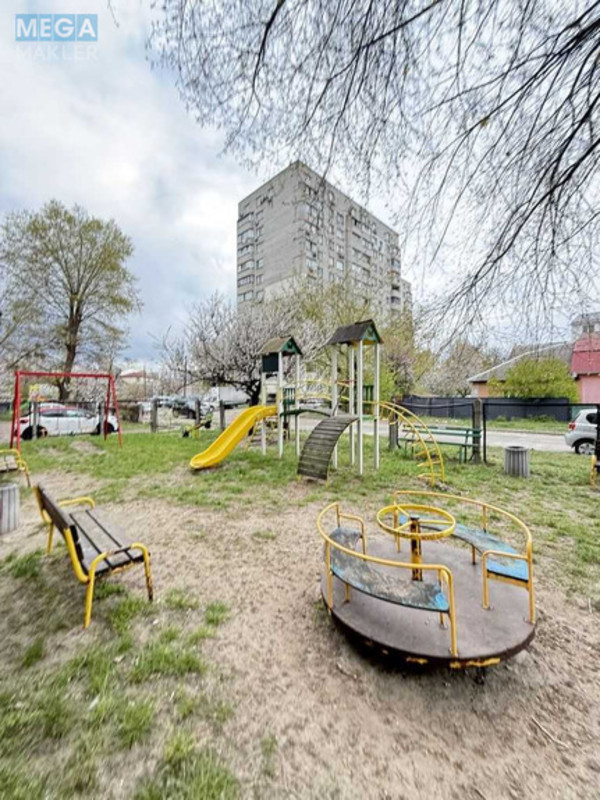 Продаж 3 кімнатної квартири (58/39/7), 3 пов. 9 пов. будинку, <a class="location-link" href="/kiev/" title="Недвижимость Київ">Київ</a>, <a class="location-link" href="/kiev/dneprovskij/" title="Недвижимость Дніпровський район">Дніпровський р-н</a>, Новаторів вул., 4 (изображение 13)