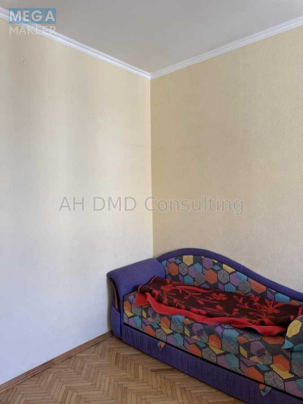 Продаж 3 кімнатної квартири (90/55/10), 5 пов. 5 пов. будинку, <a class="location-link" href="/kiev/" title="Недвижимость Київ">Київ</a>, <a class="location-link" href="/kiev/goloseevskij/" title="Недвижимость Голосіївський район">Голосіївський р-н</a>, Голосеевский просп., 102/1 (изображение 9)