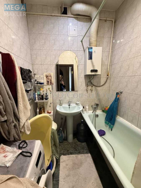 Продаж 3 кімнатної квартири (90/55/10), 5 пов. 5 пов. будинку, <a class="location-link" href="/kiev/" title="Недвижимость Київ">Київ</a>, <a class="location-link" href="/kiev/goloseevskij/" title="Недвижимость Голосіївський район">Голосіївський р-н</a>, Голосеевский просп., 102/1 (изображение 11)