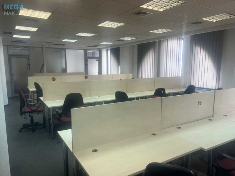 Оренда комерційної нерухомості, 1&nbsp;646&nbsp;кв.м, под офис, <a class="location-link" href="/kiev/" title="Недвижимость Київ">Київ</a>, <a class="location-link" href="/kiev/dneprovskij/" title="Недвижимость Днепровский район">Днепровский р-н</a>, Тараса Шевченка бульв., 37/122 (изображение 5)