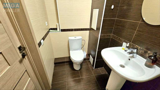 Оренда комерційної нерухомості, 80&nbsp;кв.м, под офис, <a class="location-link" href="/kiev/" title="Недвижимость Київ">Київ</a>, <a class="location-link" href="/kiev/shevchenkovskij/" title="Недвижимость Шевченківський район">Шевченківський р-н</a>, Олеся Гончара ул., 35 (изображение 4)