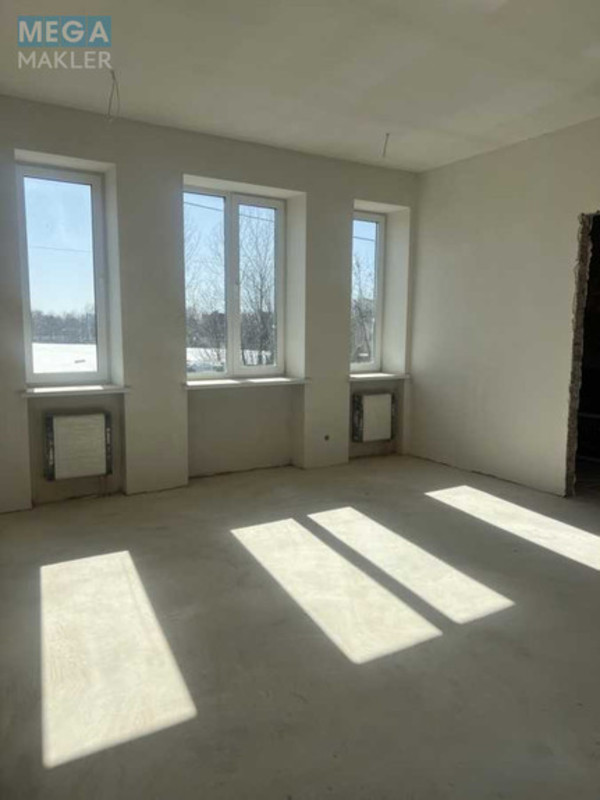 Продаж дома, 3&nbsp;поверху, 344&nbsp;кв.м, 7&nbsp;кімнат, ділянка 10&nbsp;соток, <a class="location-link" href="/kiev/" title="Недвижимость Київ">Київ</a>, <a class="location-link" href="/kiev/darnickij/" title="Недвижимость Дарницький район">Дарницький р-н</a>, Заплавный пер. (изображение 4)