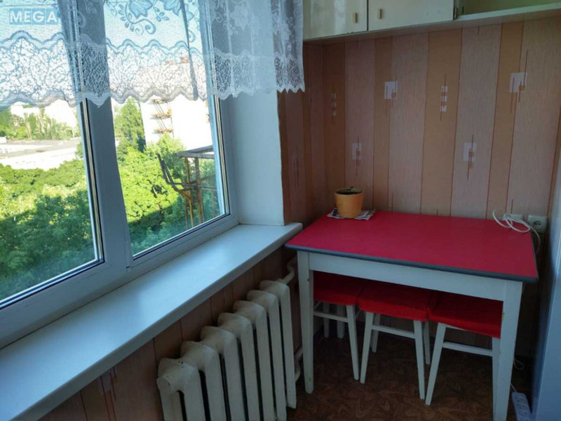 Оренда 1 кімнатної квартири, <a class="location-link" href="/kiev/" title="Недвижимость Київ">Київ</a>, <a class="location-link" href="/kiev/desnyanskij/" title="Недвижимость Деснянський район">Деснянський р-н</a>, Мілютенка вул. (изображение 3)