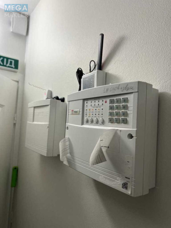 Оренда комерційної нерухомості, 232,30&nbsp;кв.м, под магазин, <a class="location-link" href="/kiev/" title="Недвижимость Київ">Київ</a>, <a class="location-link" href="/kiev/pecherskij/" title="Недвижимость Печерський район">Печерський р-н</a>, Кловский спуск, 12а (изображение 10)